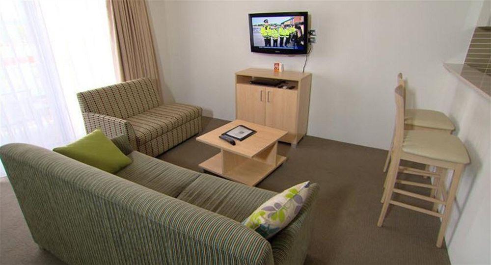 Quality Suites Pioneer Sands Wollongong Exteriör bild