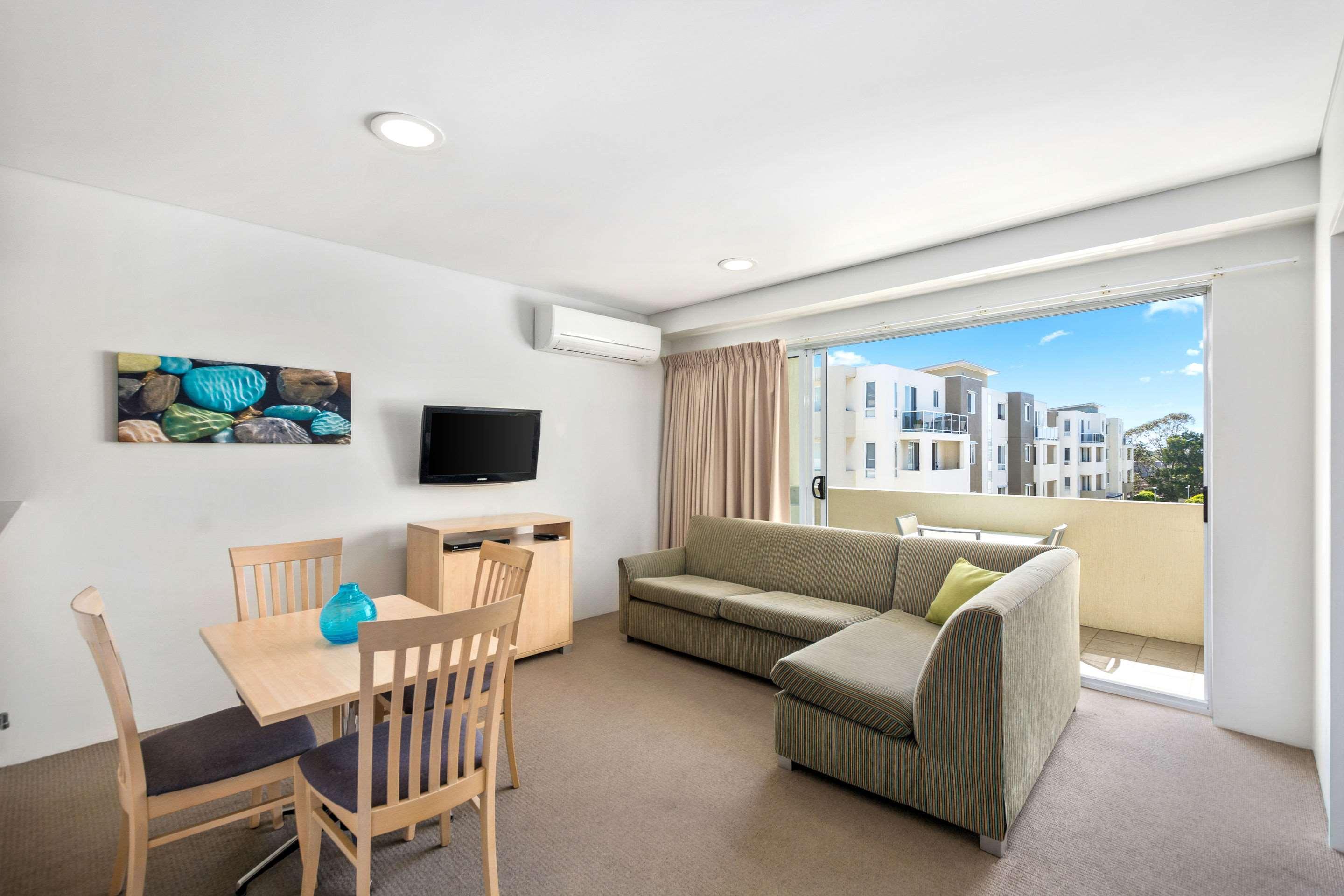 Quality Suites Pioneer Sands Wollongong Exteriör bild