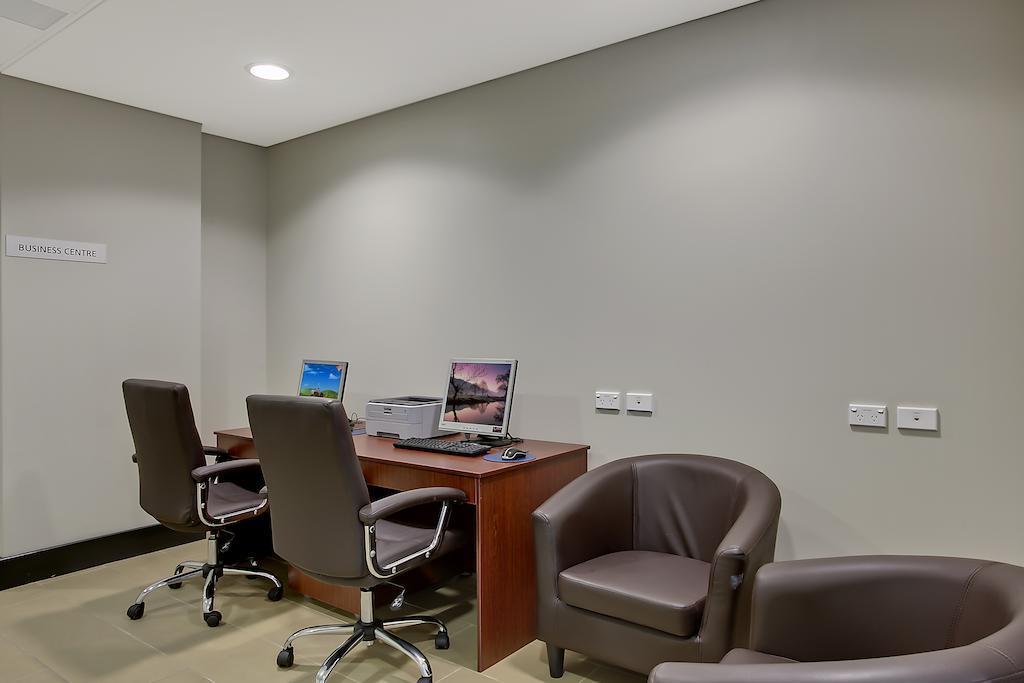 Quality Suites Pioneer Sands Wollongong Exteriör bild