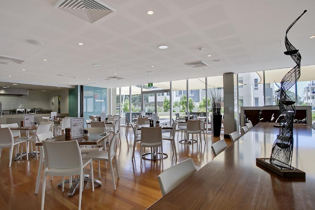 Quality Suites Pioneer Sands Wollongong Exteriör bild