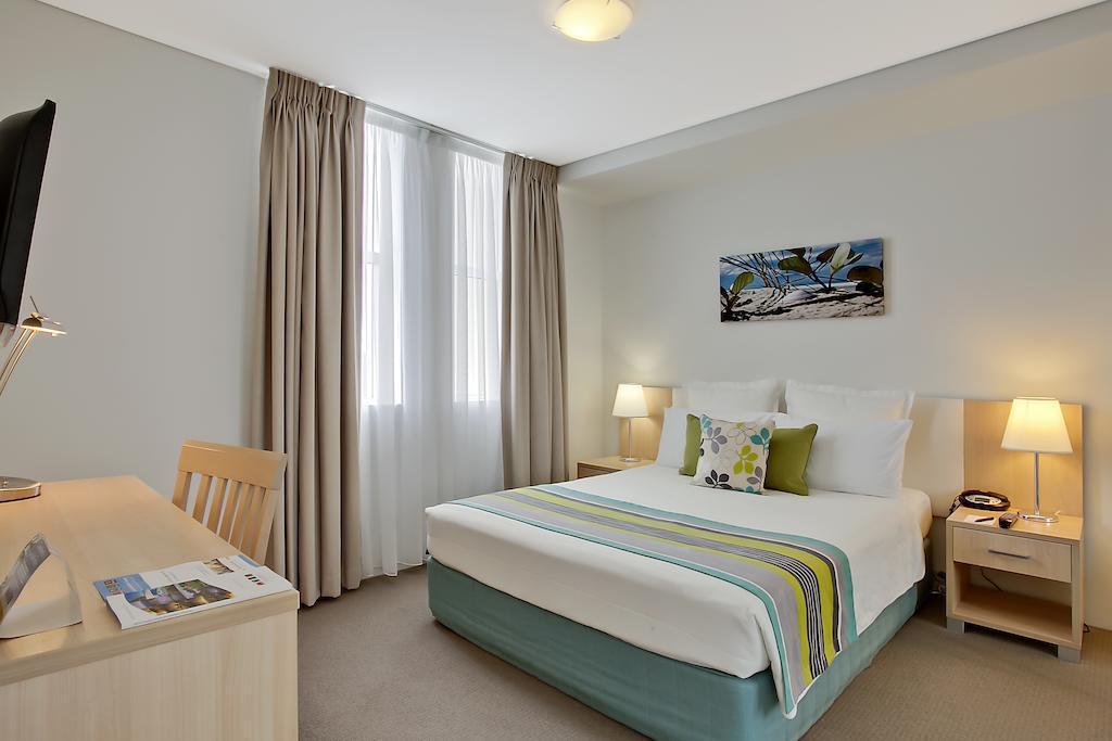 Quality Suites Pioneer Sands Wollongong Exteriör bild