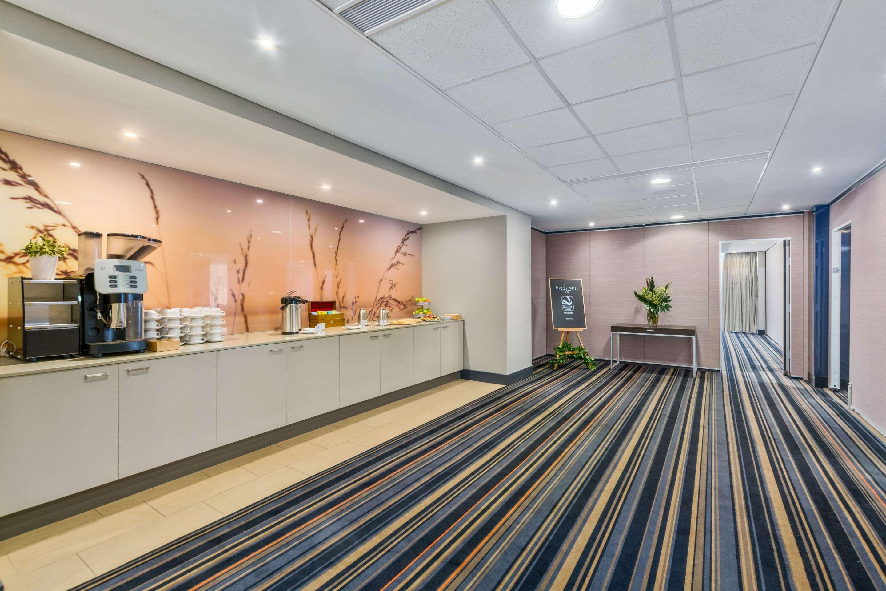 Quality Suites Pioneer Sands Wollongong Exteriör bild