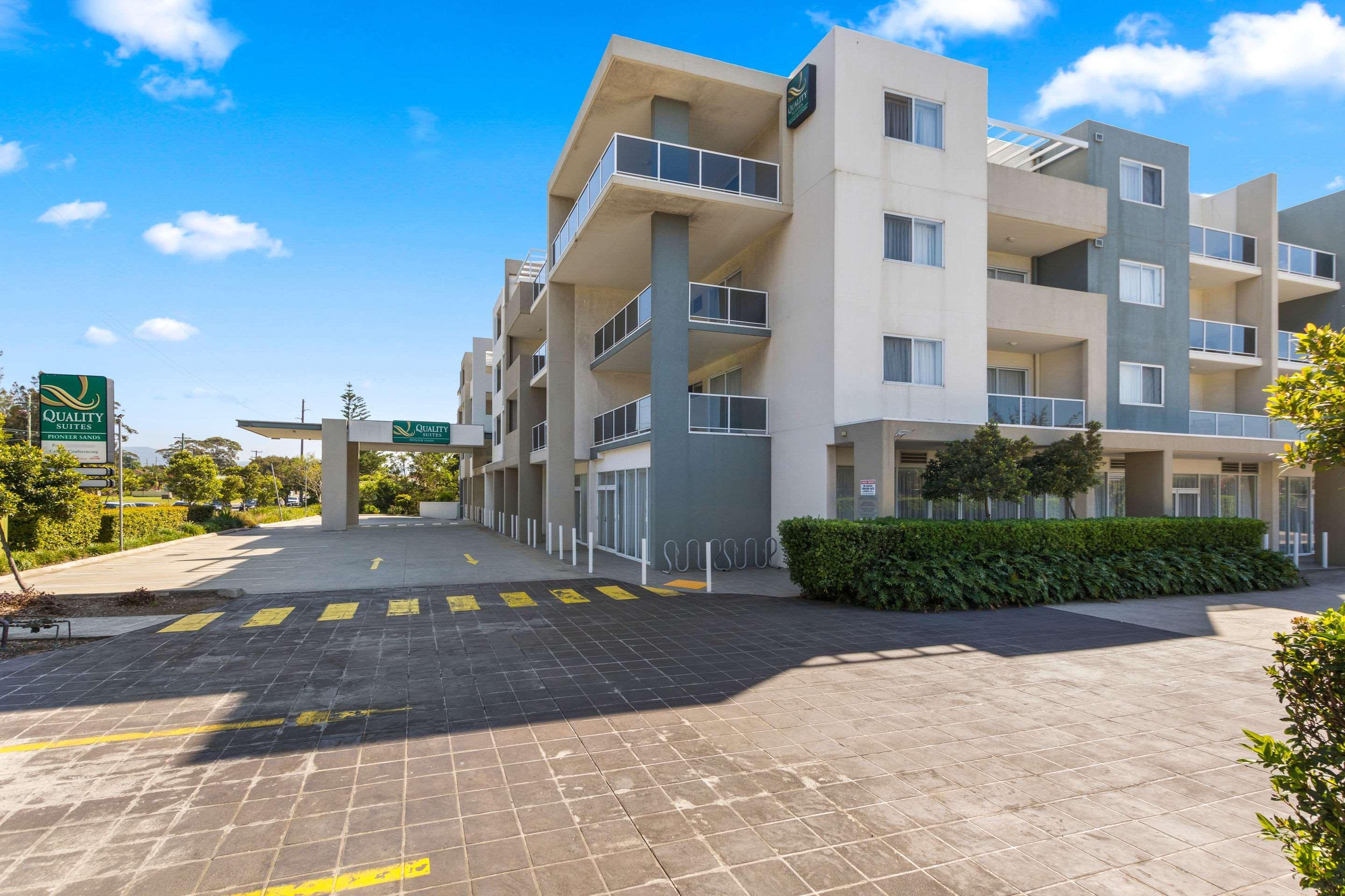 Quality Suites Pioneer Sands Wollongong Exteriör bild