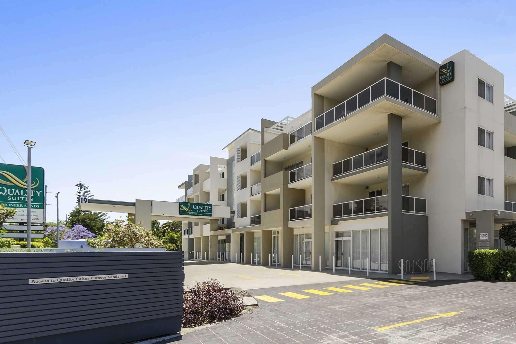 Quality Suites Pioneer Sands Wollongong Exteriör bild