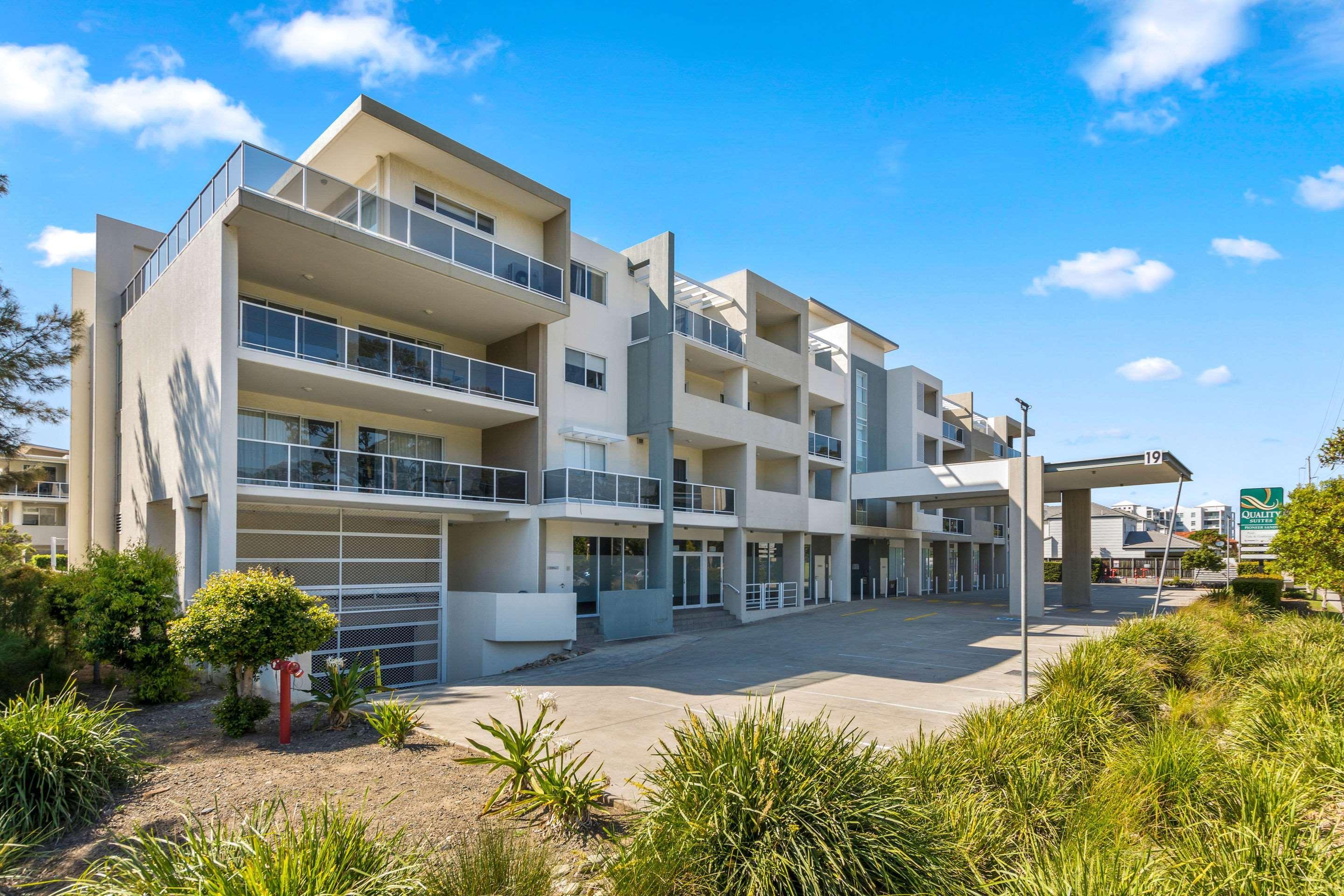 Quality Suites Pioneer Sands Wollongong Exteriör bild