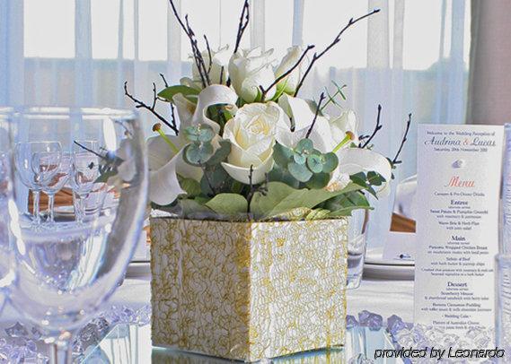 Quality Suites Pioneer Sands Wollongong Restaurang bild