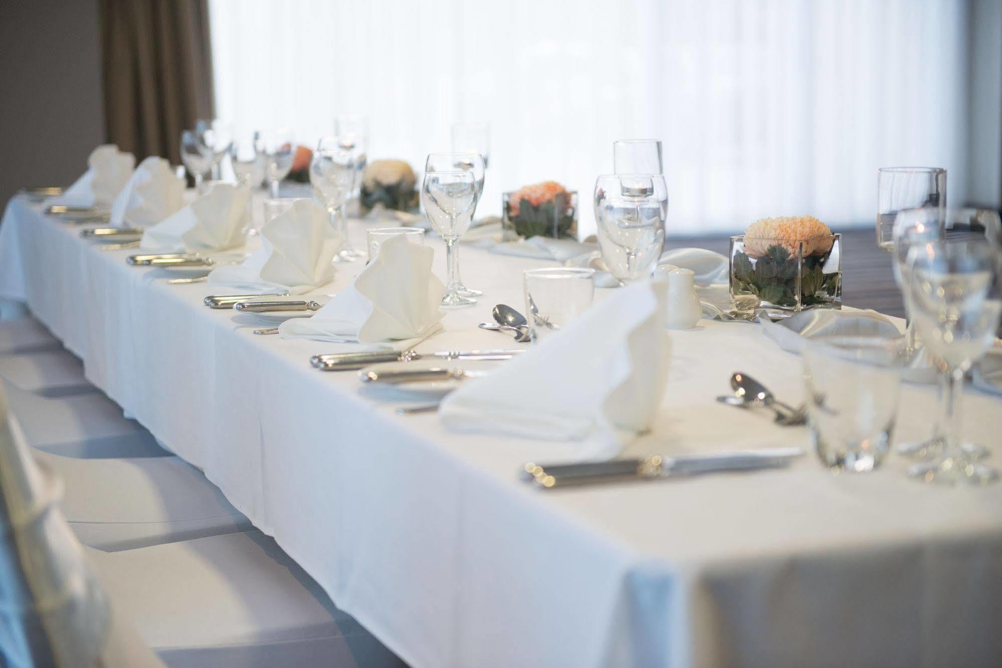 Quality Suites Pioneer Sands Wollongong Exteriör bild