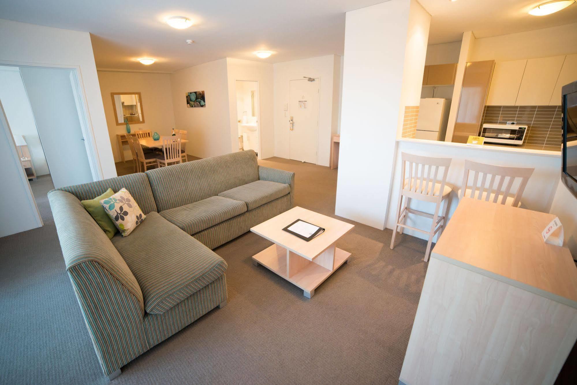 Quality Suites Pioneer Sands Wollongong Exteriör bild