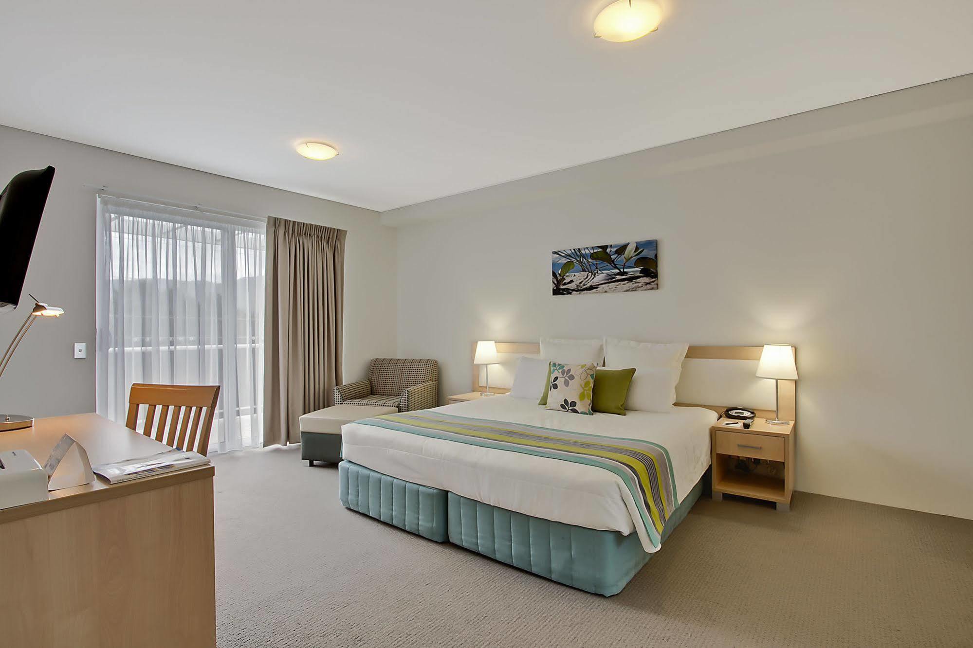 Quality Suites Pioneer Sands Wollongong Exteriör bild