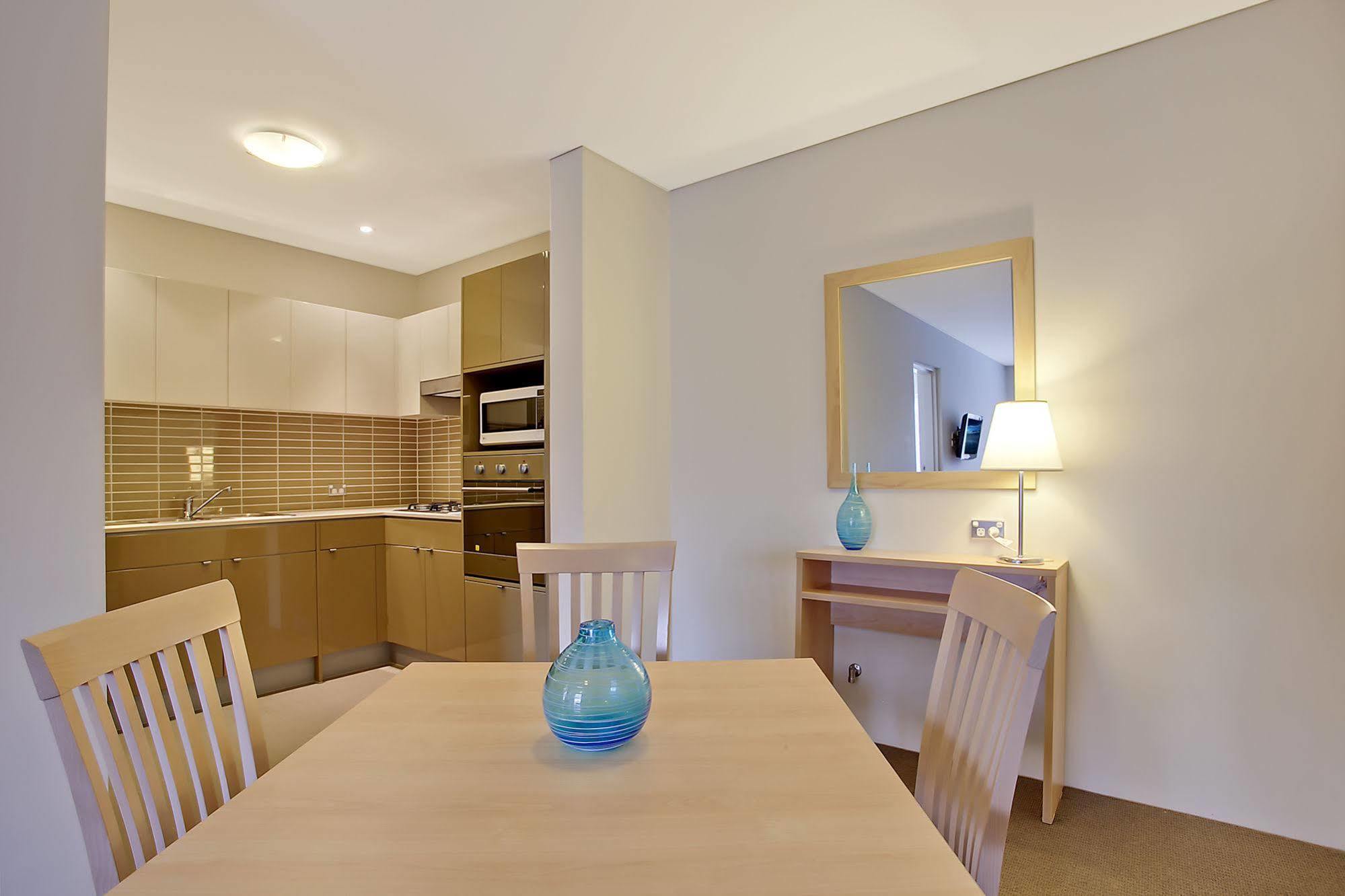 Quality Suites Pioneer Sands Wollongong Exteriör bild